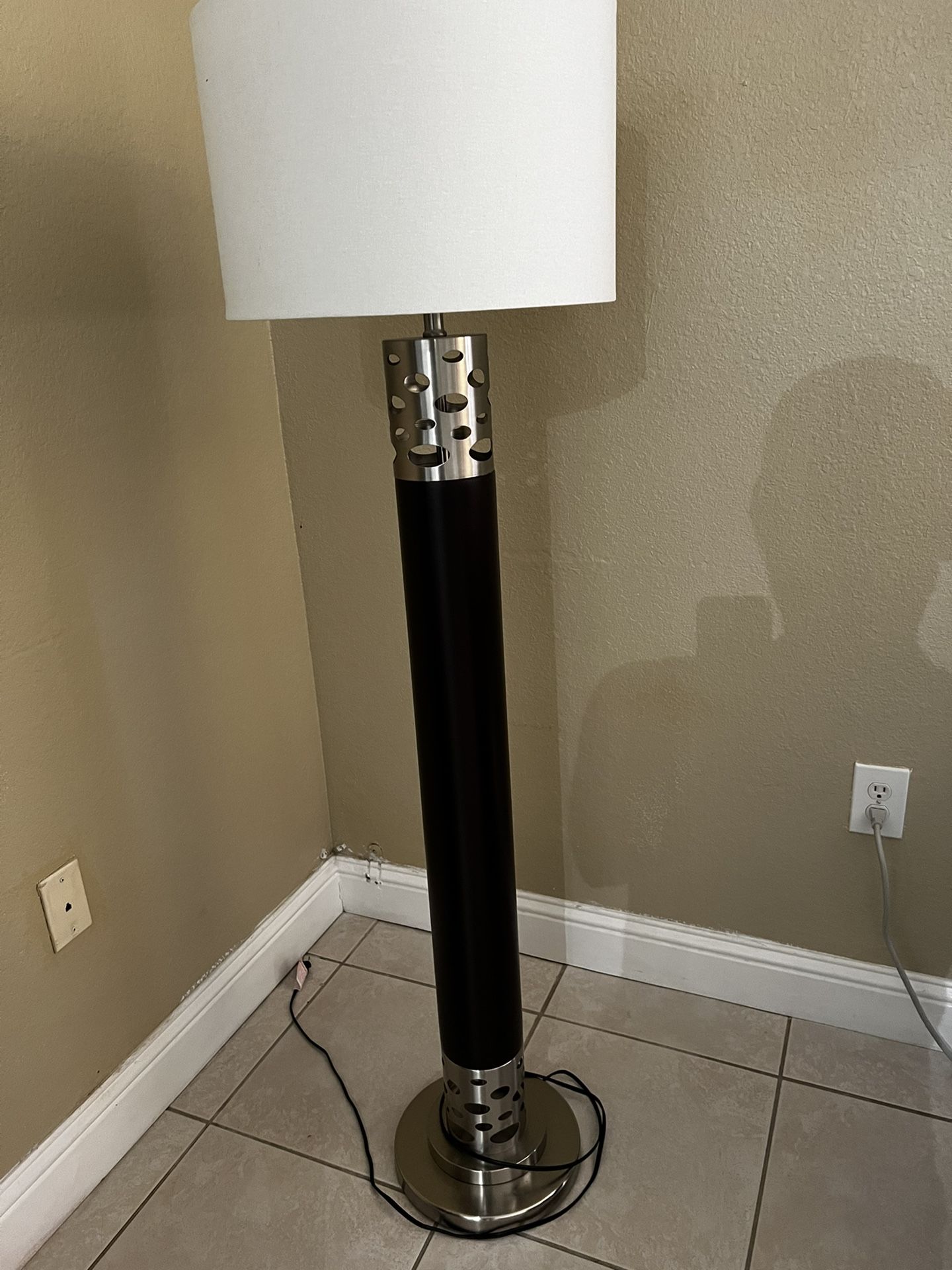Tower Stand Lamp