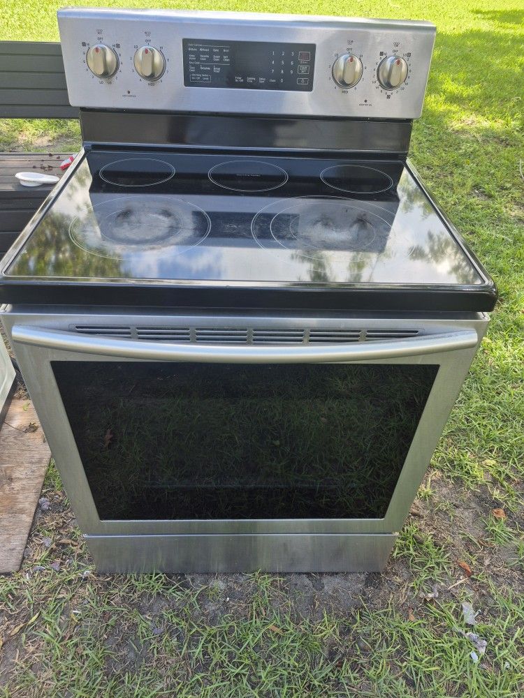 Stainless Smooth Top Range