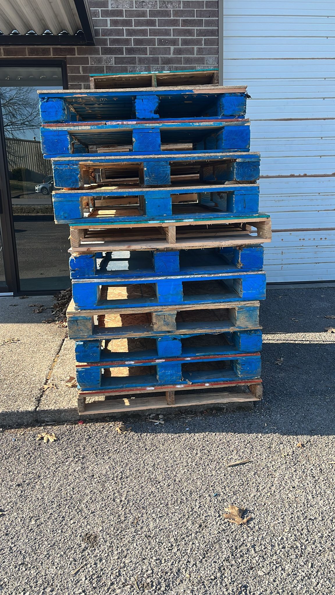 FREE pallet Pick up only
