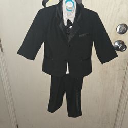 BOYS TUX