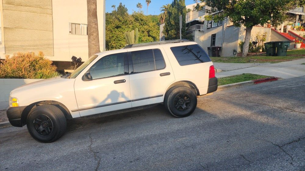 2005 Ford Explorer