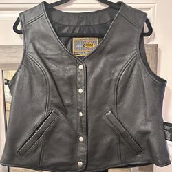 Women’s Large Black Leather Bikers Vest. 