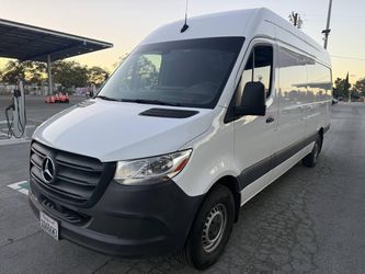 2023 Mercedes-Benz Sprinter 2500