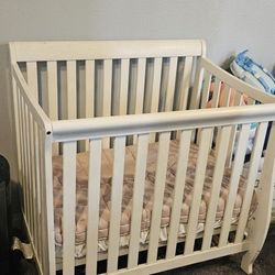 Baby Mini Crib with Matress
