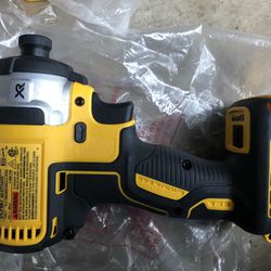 Brand New DEWALT 20V MAX XR Cordless Brushless 3-Speed 1/4 in. Impact Driver  (Tool Only) for Sale in Lombard, IL - OfferUp