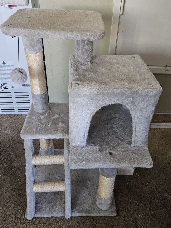 Short Cat Tower