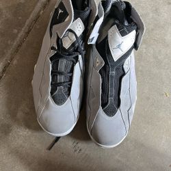 Men’s Jordan’s Size 13