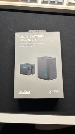 GoPro Dual Battery Charger with 2 Enduro batteries