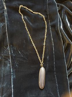 Gold chain necklace