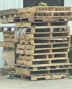 free pallets