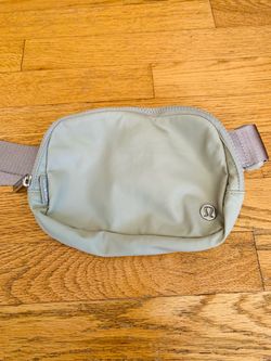 Lululemon Everywhere Belt Bag 1L, Water Resistant, LIKE