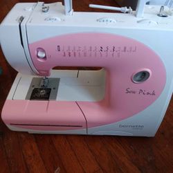 Bernette Sublime Sew Pink Special Edition Sewing Machine Missing Pedal 