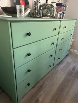 Dresser / Buffet 