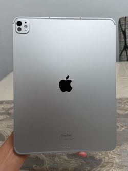 Apple iPad Pro 13-inch (M4) 256Gb WiFi + Cellular