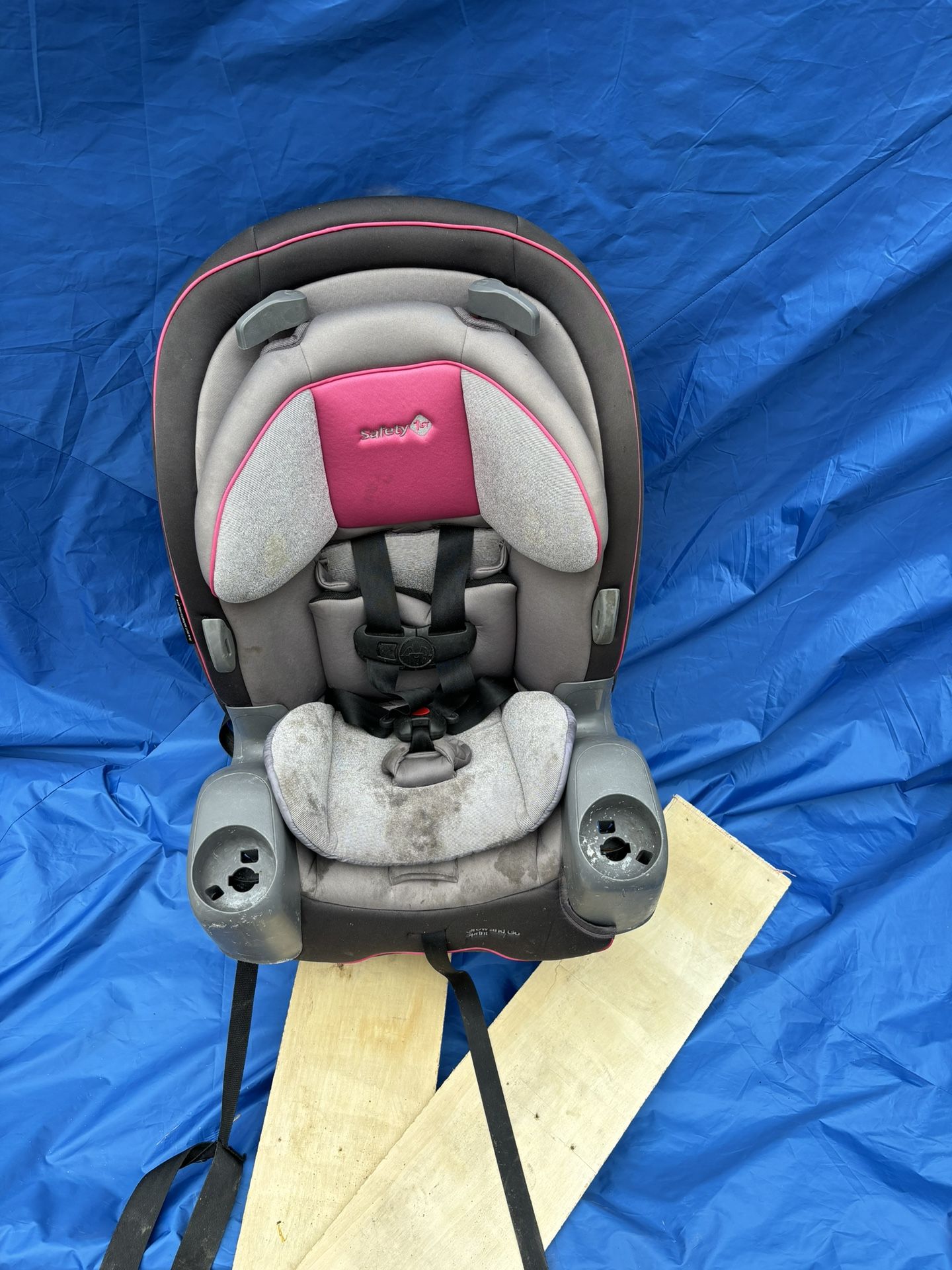 Safety 1st Crosstown DLX All-in-One Convertible Car Seat