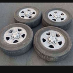 4 - 255/70r18 5x5.9 5x150 Tundra Stock Rims Rim Great Tires 90% Treads !!!!!!!!