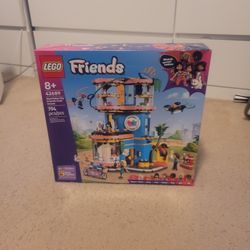 Lego Friends Heartlake City Friends Club House 