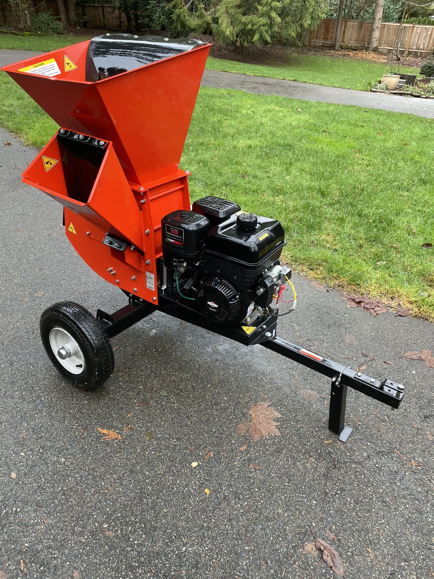 Woodchipper DR PRO XL501 - Chips Up To 5” Diameter - Electric Start