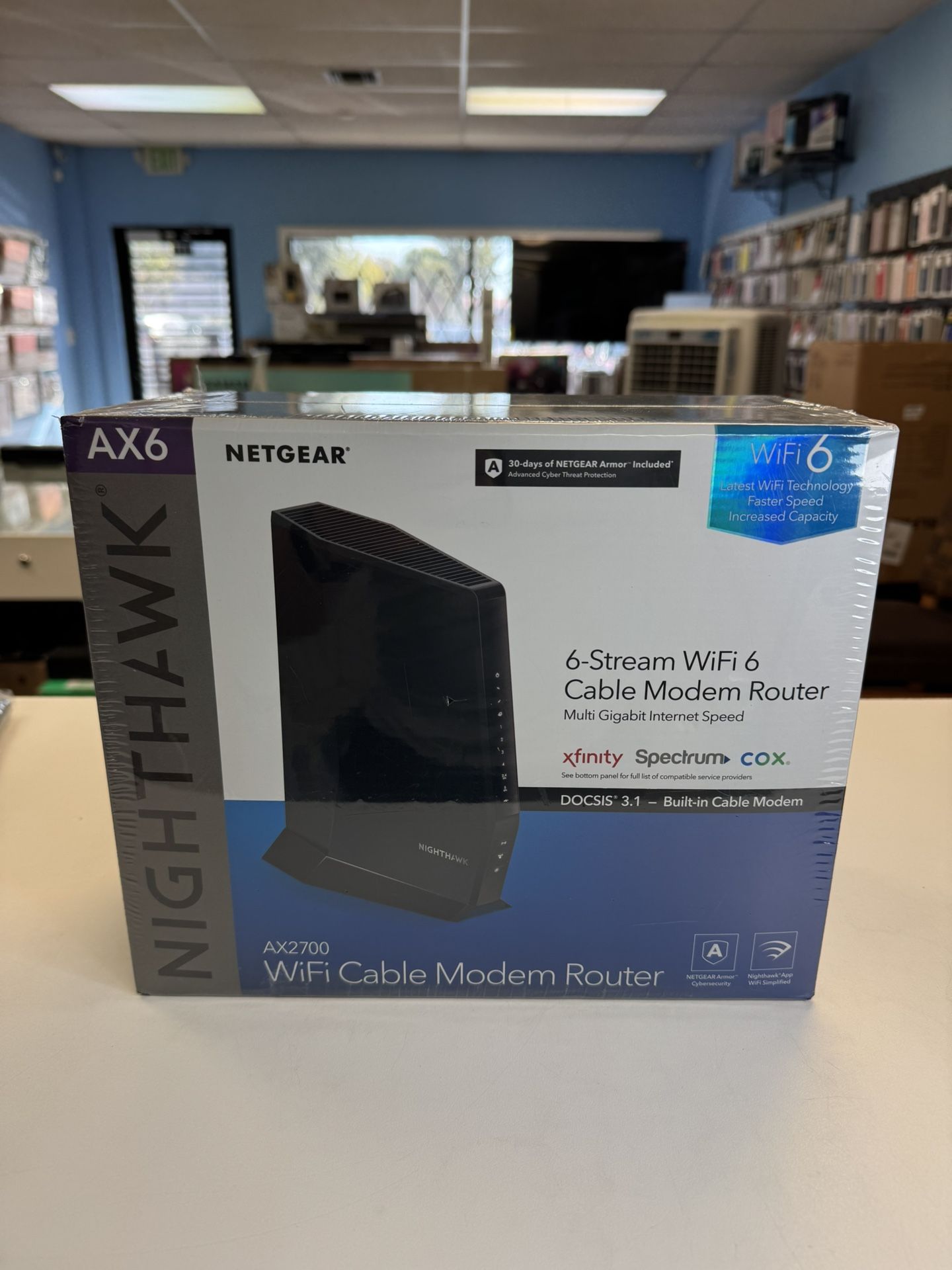 NETGEAR - Nighthawk AX2700 Router with 32 x 8 DOCSIS 3.1 Cable Modem - Black New