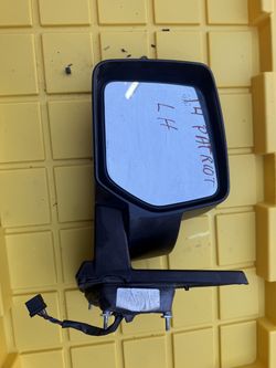 2014 Jeep Patriot Left Side Mirror