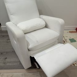 Delta Children x Baby Gab Nursing Chair 