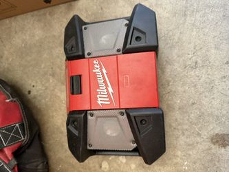 Radio /speaker