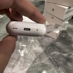“Refurbished 2nd Gen AirPods Pro – Great Sound at a Great Price!”