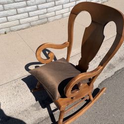 Solid Wood Rocking Chair