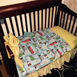 Canton 4 in 1 Convertible Crib set w/ changing table