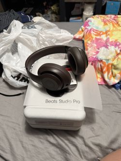 Beats Studio Pro Brown