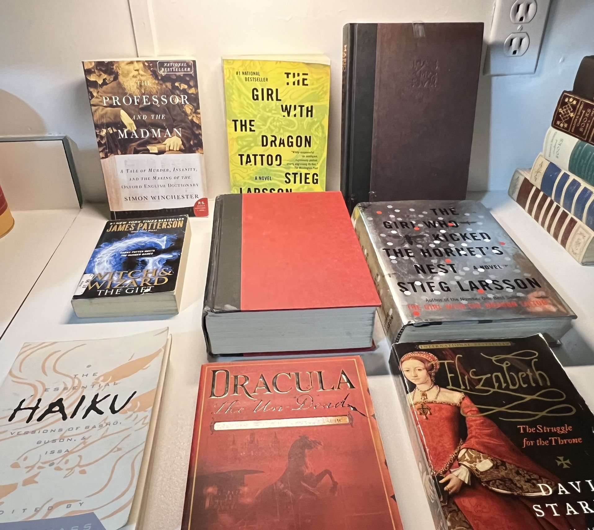Dracula The Un-Dead, a novel by Dacre Stoker and Ian Holt