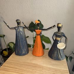 3 Figurines Made From Newspaper 