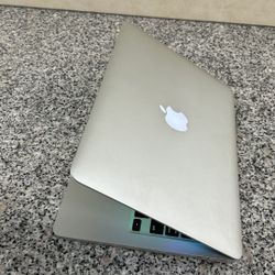 Apple MacBook Pro 13” With Retina Display Core I5 Processor 8GB RAM 256GB SSD $220