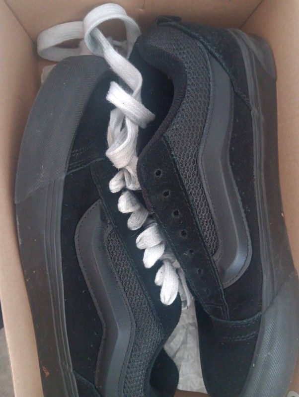 Vans Knu Skool Size 10