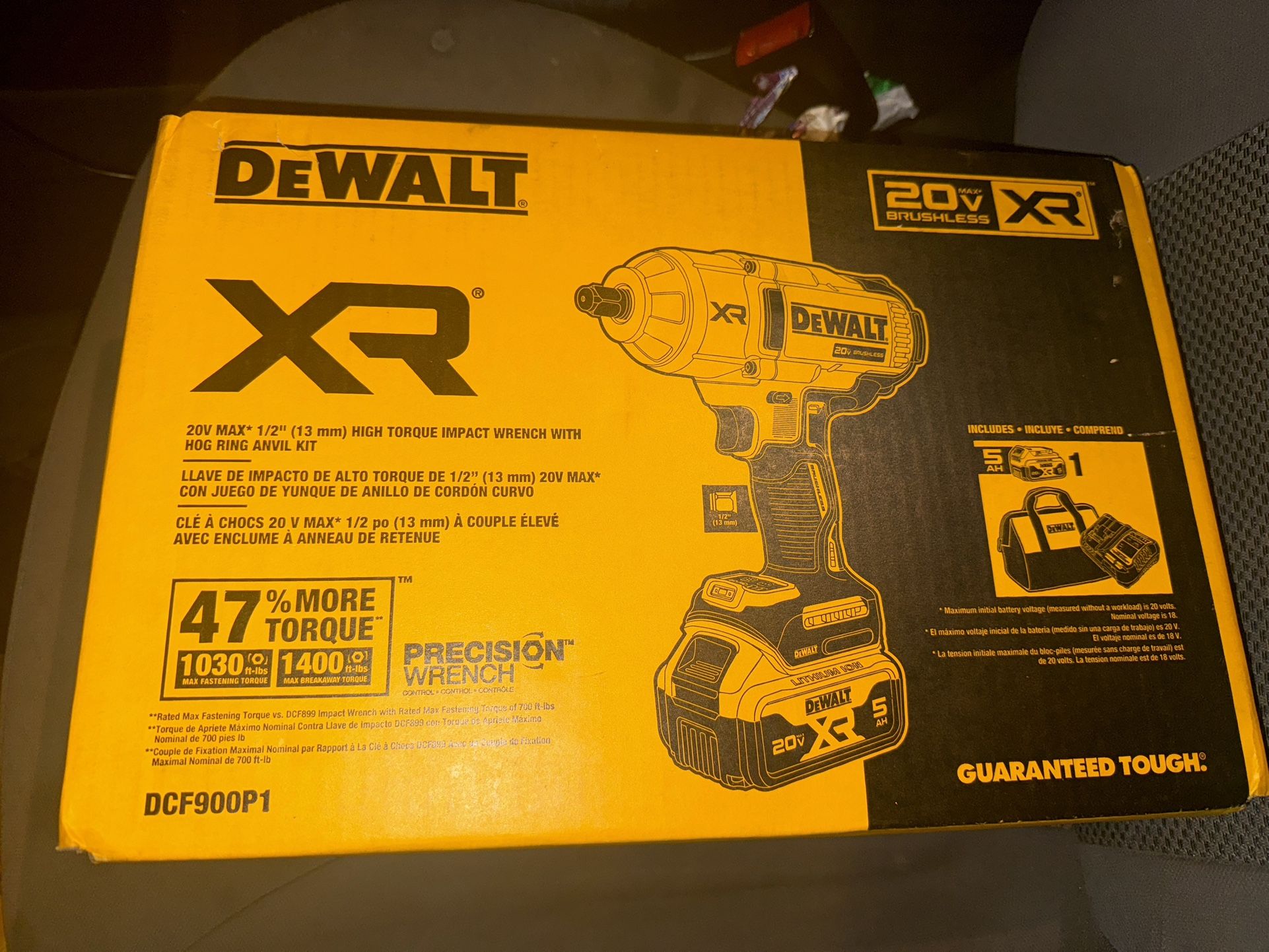 DEWALT 20V MAX 1/2" (13 mm) HIGH TORQUE IMPACT WRENCH WITH HOG RING ANVIL KIT