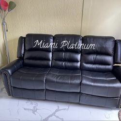 Sofa Recliner Black /// Financing Available 
