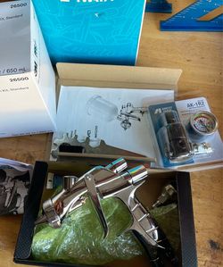 Iwata 1.3 WS400 Supernova Spray Gun