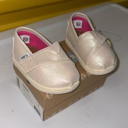 Little Girls TOMS