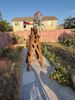 Authentic Texas windmill.