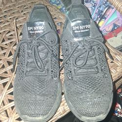 Youth Shoes Different Sizes If Interested Let Me Know What Pair