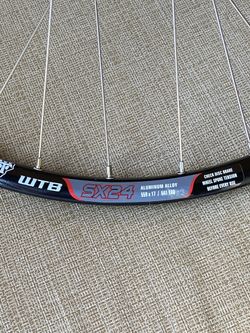 WTB SX24 DISC WITH QUANDO HUB AND DISC 26" FRONT WHEEL