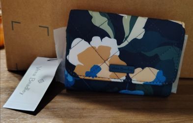 Vera Bradley Quilted Trifold Wallet In Garden Floral Print
