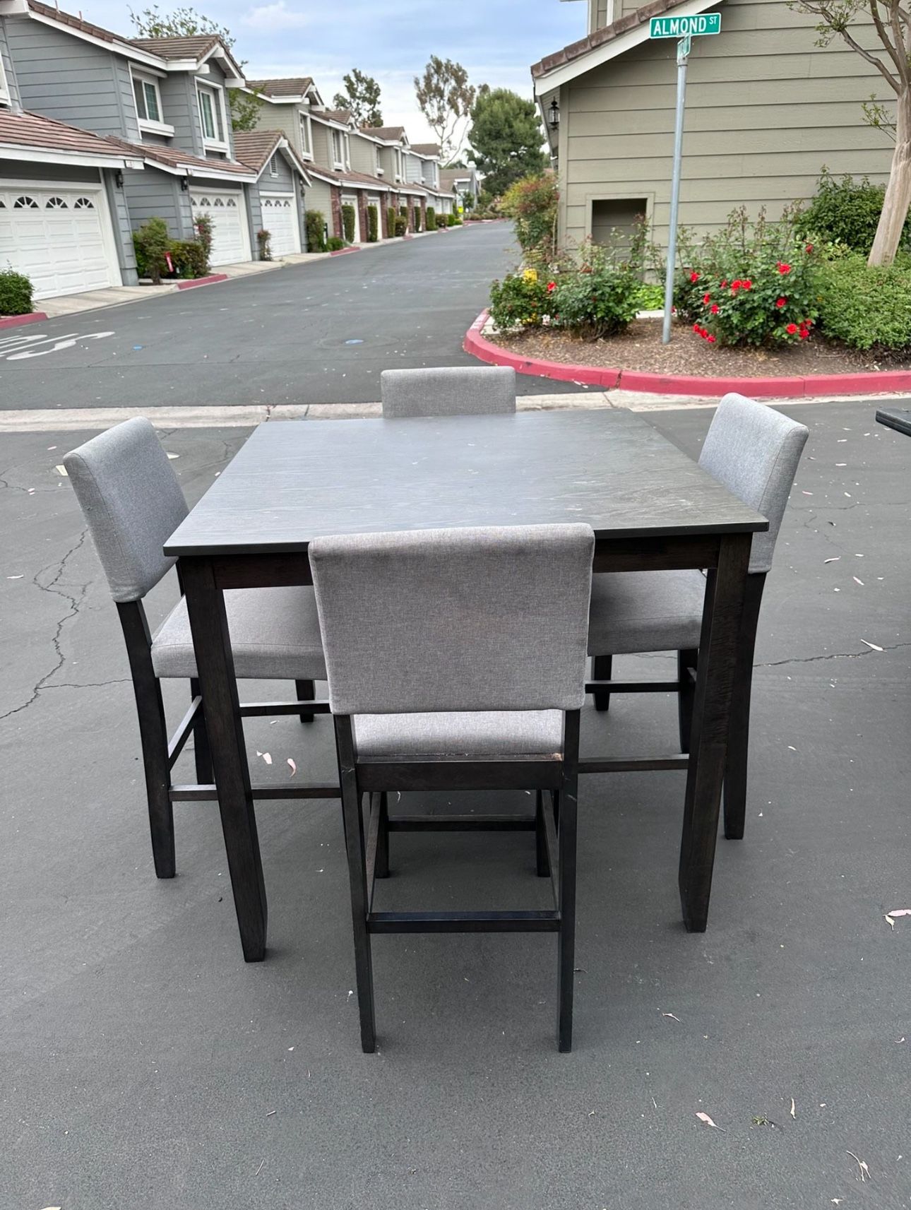 Dining table with four chair