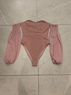 Off-Shoulder Bodysuit in Dusty Rose Size XS
