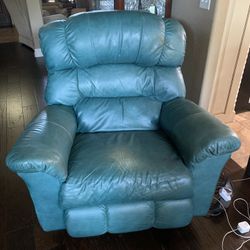 La-Z-Boy Electric Reclining Rocker *Best Offer*