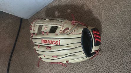 Outfield glove