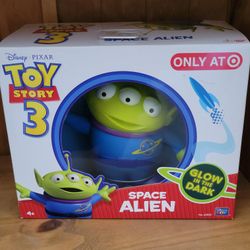NEW Toy Story Space Alien Glow in the Dark Pizza Planet - RARE