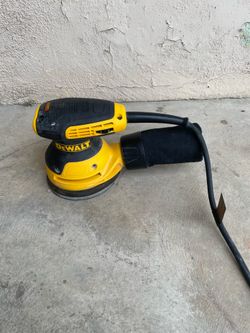 Dewalt 3 Amp Corded 5 in. Variable Speed Random Orbital Sander
