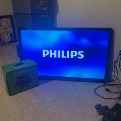 Xbox One  with 50” Smart Phillips TV