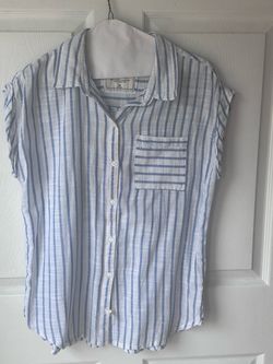Abercrombie and Fitch Women Size M Blue & White Striped Button-Up Top